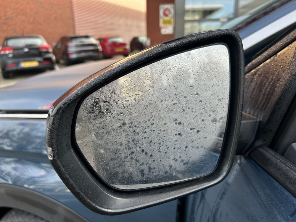 Peugeot 3008 1.6 HYbrid 225 Allure // FULL LED // NAVI + CARPLAY // KEYLESS // DODEHOEKDETECTIE // CAMERA 25