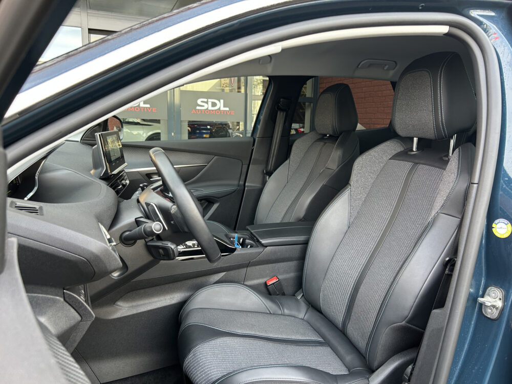 Peugeot 3008 1.6 HYbrid 225 Allure // FULL LED // NAVI + CARPLAY // KEYLESS // DODEHOEKDETECTIE // CAMERA 8