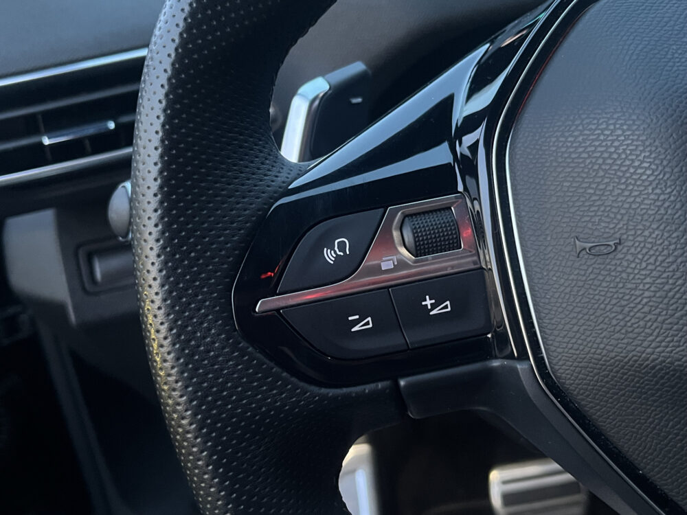 Peugeot 3008 1.6 HYbrid 225 GT // DODEHOEK // SCHUIF-KANTELDAK // ADAPTIV. CRUISE // ELEK. ACHTERKLEP // NAVI+CARPLAY // KEYLESS // 25