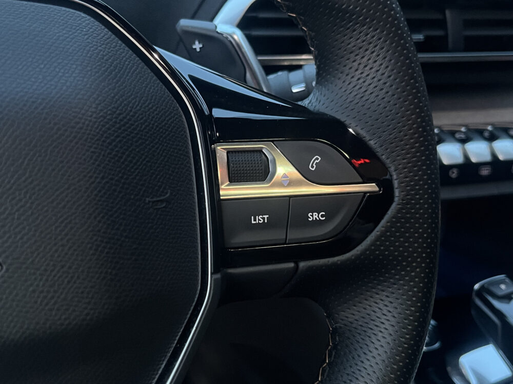 Peugeot 3008 1.6 HYbrid 225 GT // DODEHOEK // SCHUIF-KANTELDAK // ADAPTIV. CRUISE // ELEK. ACHTERKLEP // NAVI+CARPLAY // KEYLESS // 27