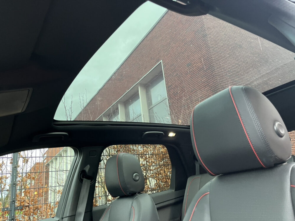 Land Rover Discovery Sport 2.0 Si4 Anniversary // HALF LEDER // XENON // Trekhaak // CAMERA // NAVI 13