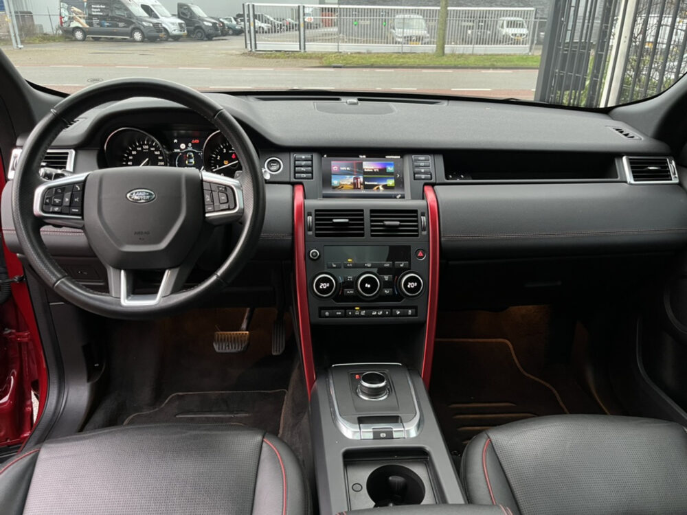 Land Rover Discovery Sport 2.0 Si4 Anniversary // HALF LEDER // XENON // Trekhaak // CAMERA // NAVI 15