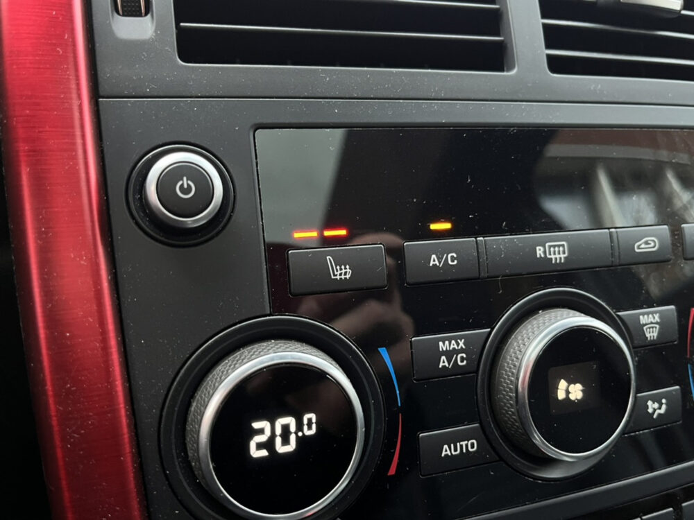 Land Rover Discovery Sport 2.0 Si4 Anniversary // HALF LEDER // XENON // Trekhaak // CAMERA // NAVI 26