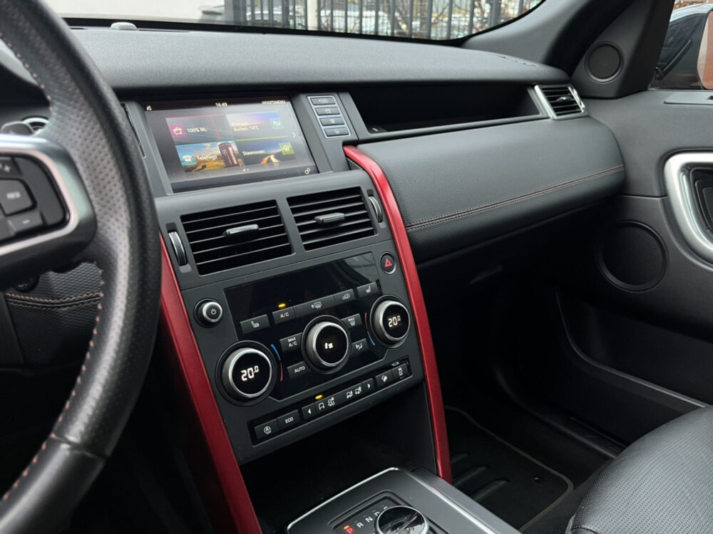 Land Rover Discovery Sport 2.0 Si4 Anniversary // HALF LEDER // XENON // Trekhaak // CAMERA // NAVI 27
