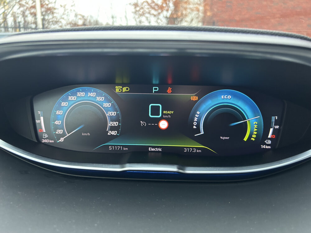 Peugeot 3008 1.6 HYbrid 225 Allure 1e EIGENAAR!! // FULL LED // APPLE CARPLAY / ANDROID AUTO // CAMERA // PDC V+A // STOELVERWARMING 31