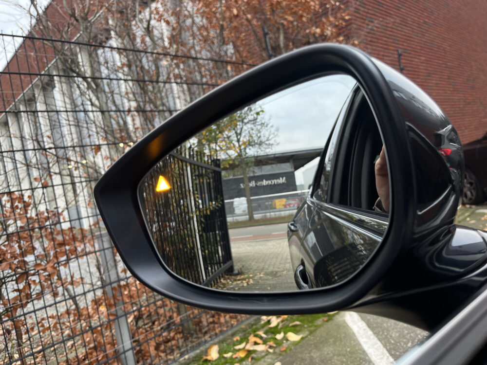 Mazda CX-30 2.0 e-SkyActiv-X M Hybrid Luxury // LEDER // ELEK.STOEL+GEHEUGEN // CAMERA // NAVI+CARPLAY // HEAD-UP DISPLAY // 20