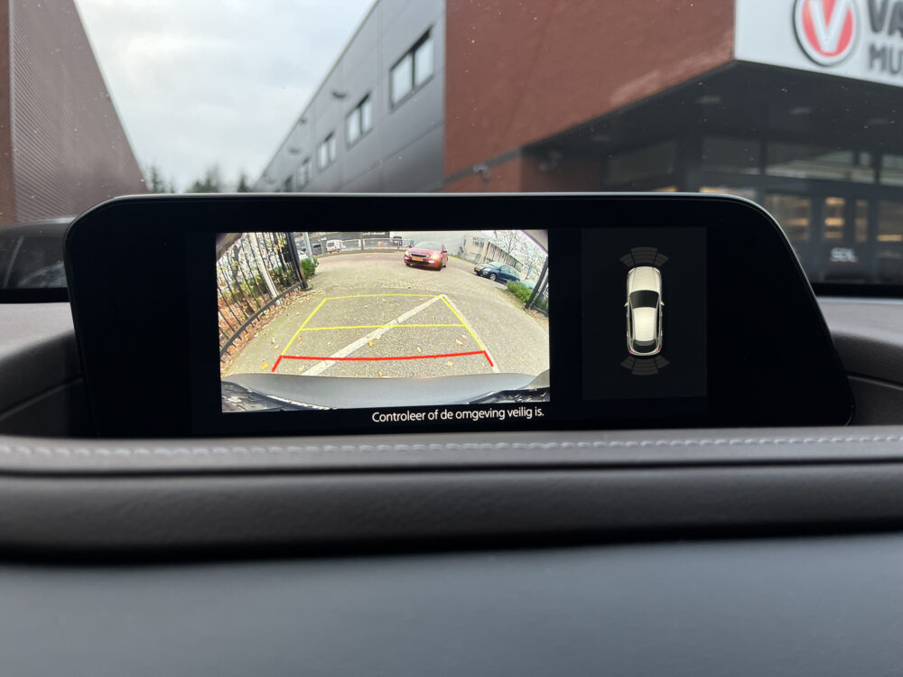 Mazda CX-30 2.0 e-SkyActiv-X M Hybrid Luxury // LEDER // ELEK.STOEL+GEHEUGEN // CAMERA // NAVI+CARPLAY // HEAD-UP DISPLAY // 32