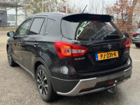 Suzuki S-Cross 1.0 Boosterjet Rhino // CAMERA // CLIMA // CRUISE // NAVI // TREKHAAK // APPLE CARPLAY - ANDROID AUTO // STOELVERWARMING // 36