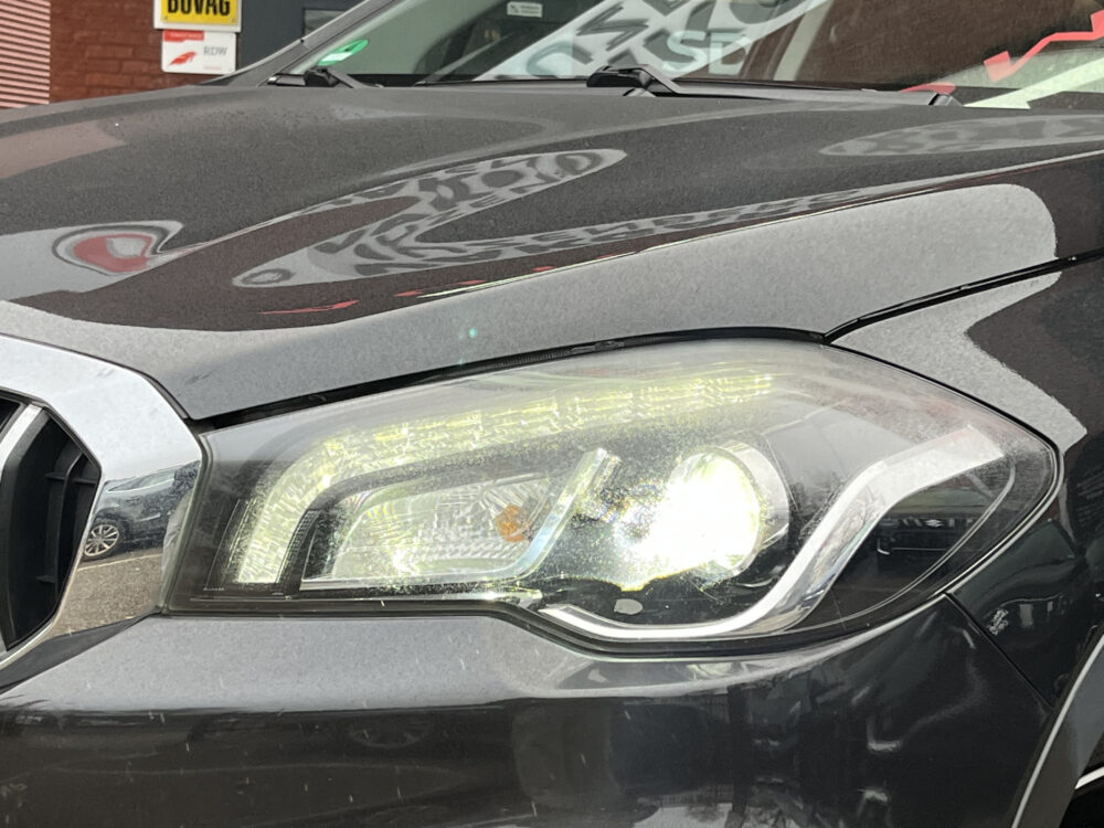 Suzuki S-Cross 1.0 Boosterjet Rhino // CAMERA // CLIMA // CRUISE // NAVI // TREKHAAK // APPLE CARPLAY - ANDROID AUTO // STOELVERWARMING // 7