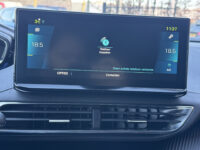 Peugeot 3008 1.6 HYbrid 225 Allure 1e EIGENAAR!! // FULL LED // APPLE CARPLAY / ANDROID AUTO // CAMERA // PDC V+A // 50