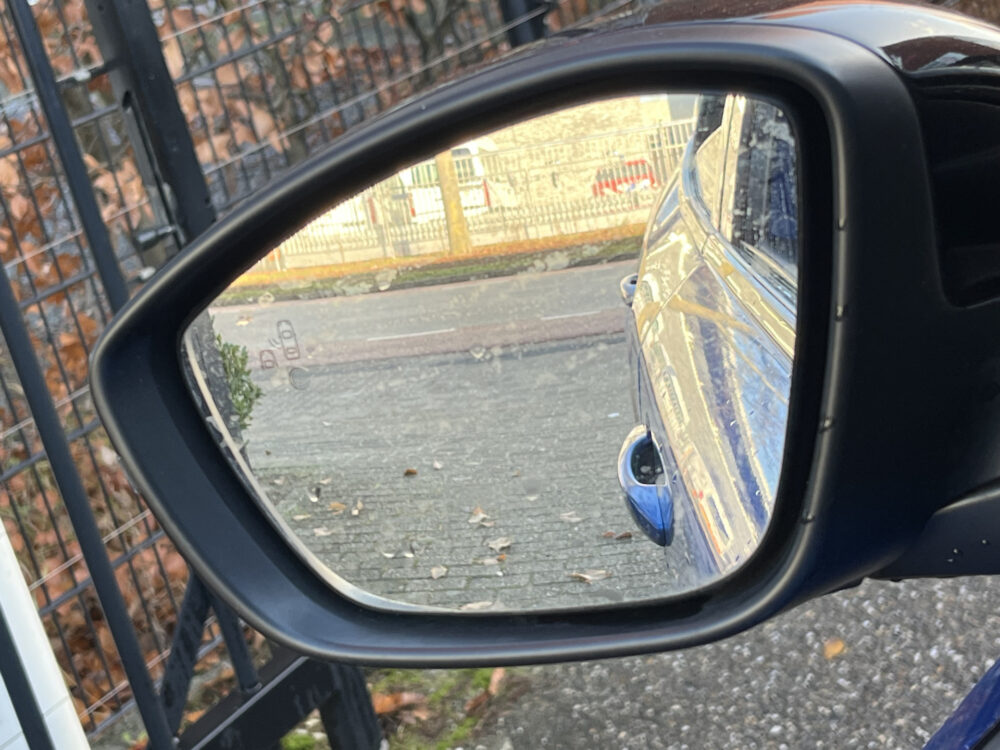 Peugeot e-2008 EV GT Pack 50 kWh // SCHUIF-KANTELDAK // DODEHOEK // LEDER-ALCANTARA // FULL LED // ADAPT. CRUISE // KEYLESS // 20