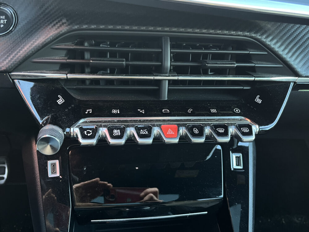 Peugeot e-2008 EV GT Pack 50 kWh // SCHUIF-KANTELDAK // DODEHOEK // LEDER-ALCANTARA // FULL LED // ADAPT. CRUISE // KEYLESS // 28