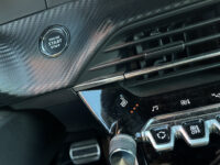 Peugeot e-2008 EV GT Pack 50 kWh // SCHUIF-KANTELDAK // DODEHOEK // LEDER-ALCANTARA // FULL LED // ADAPT. CRUISE // KEYLESS // 68