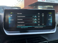 Peugeot e-2008 EV GT Pack 50 kWh // SCHUIF-KANTELDAK // DODEHOEK // LEDER-ALCANTARA // FULL LED // ADAPT. CRUISE // KEYLESS // 73