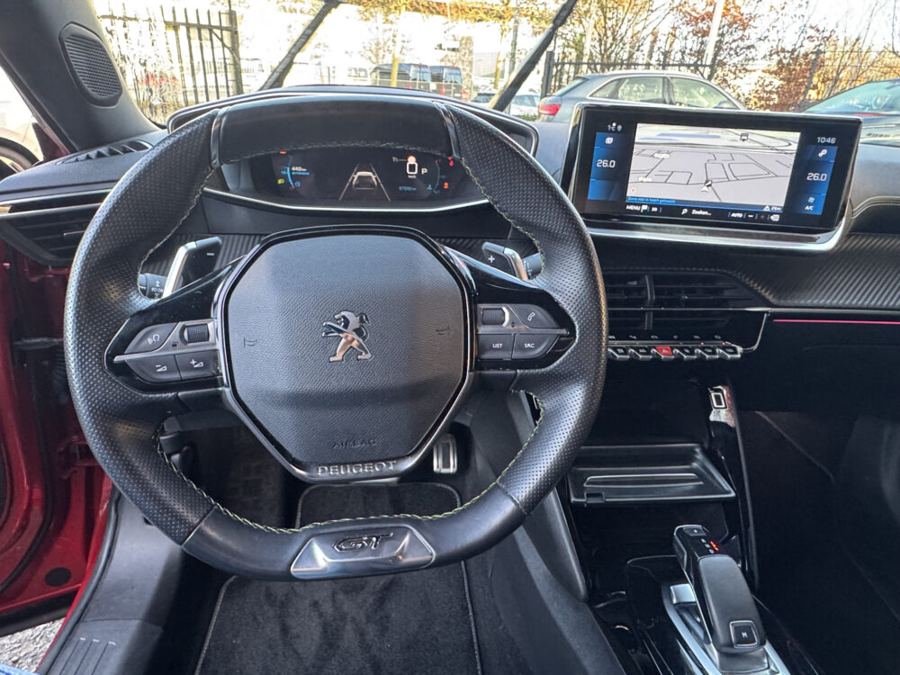Peugeot 2008 1.2 PureTech GT-Line // NAVI // CAMERA // APPLE CARPLAY - ANDROID AUTO // CRUISE // TREKHAAK // LED KOPLAMPEN // 11