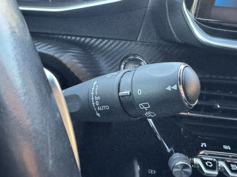 Peugeot 2008 1.2 PureTech GT-Line // NAVI // CAMERA // APPLE CARPLAY - ANDROID AUTO // CRUISE // TREKHAAK // LED KOPLAMPEN // 23