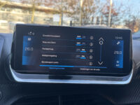 Peugeot 2008 1.2 PureTech GT-Line // NAVI // CAMERA // APPLE CARPLAY - ANDROID AUTO // CRUISE // TREKHAAK // LED KOPLAMPEN // 47