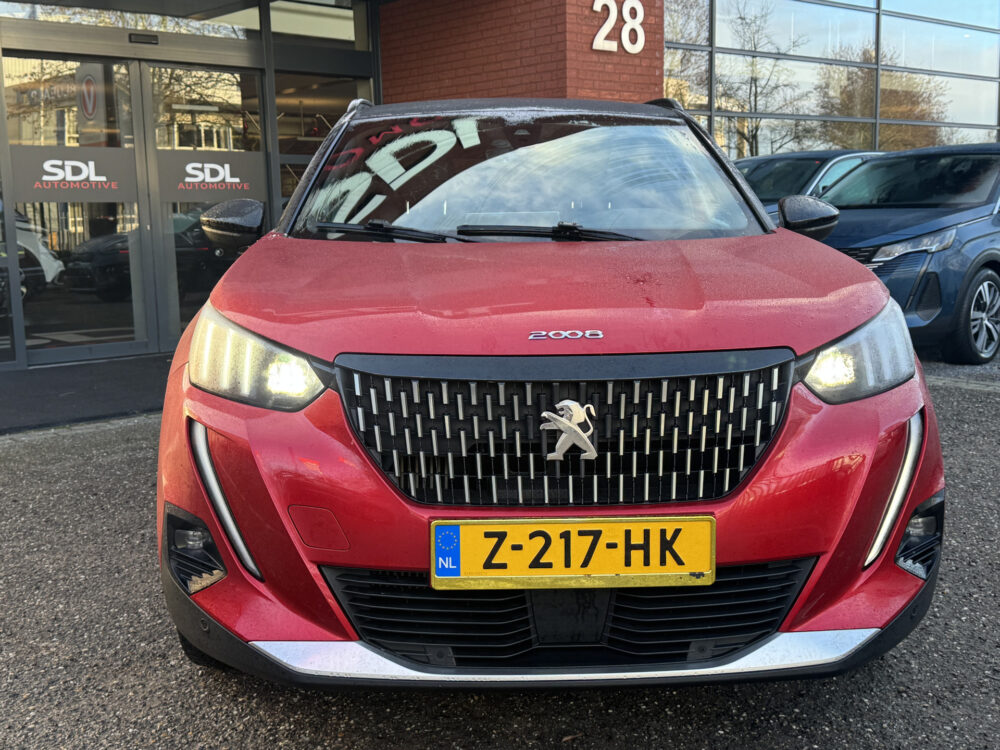 Peugeot 2008 1.2 PureTech GT-Line // NAVI // CAMERA // APPLE CARPLAY - ANDROID AUTO // CRUISE // TREKHAAK // LED KOPLAMPEN // 6