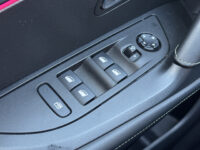 Peugeot 2008 1.2 PureTech GT-Line // NAVI // CAMERA // APPLE CARPLAY - ANDROID AUTO // CRUISE // TREKHAAK // LED KOPLAMPEN // 60