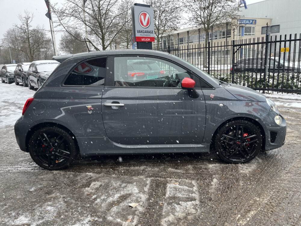 Abarth 595 1.4 T-Jet Turismo 146PK!! // LEDER // AIRCO // CRUISE // NAVI // PDC // 6