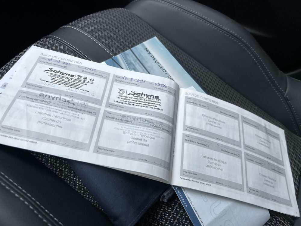 Peugeot 208 1.2 PureTech GT 131 PK!! // FULL LED // NAVI + CAMERA // APPLE CARPLAY / ANDROID AUTO // PDC V+A 15