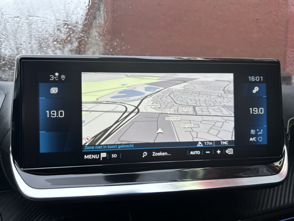 Peugeot 208 1.2 PureTech GT 131 PK!! // FULL LED // NAVI + CAMERA // APPLE CARPLAY / ANDROID AUTO // PDC V+A 16