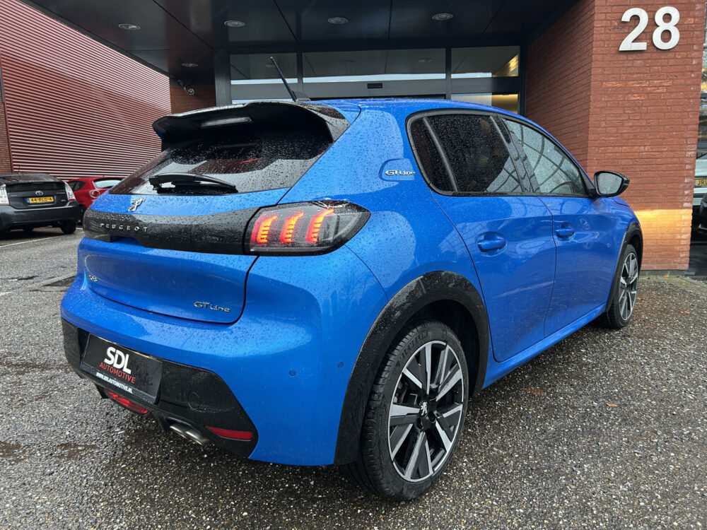 Peugeot 208 1.2 PureTech GT 131 PK!! // FULL LED // NAVI + CAMERA // APPLE CARPLAY / ANDROID AUTO // PDC V+A 2