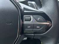 Peugeot 208 1.2 PureTech GT 131 PK!! // FULL LED // NAVI + CAMERA // APPLE CARPLAY / ANDROID AUTO // PDC V+A 44