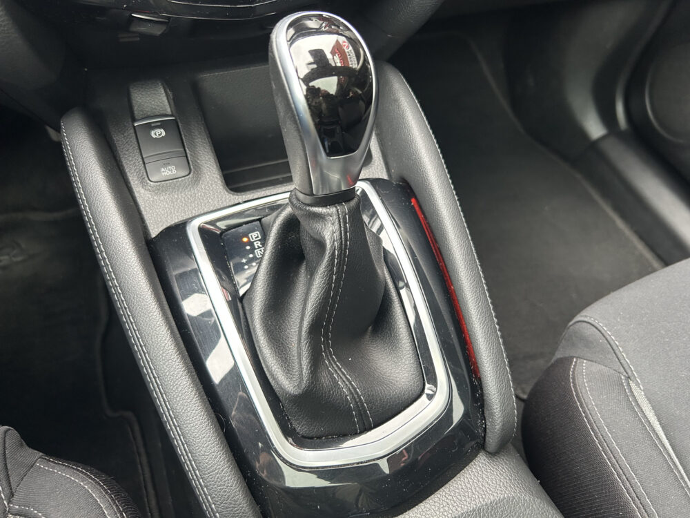 Nissan QASHQAI 1.3 DIG-T Design Edition // NAVI // CAMERA // PANO DAK // KEY LESS // STOELVERWARMING // 20