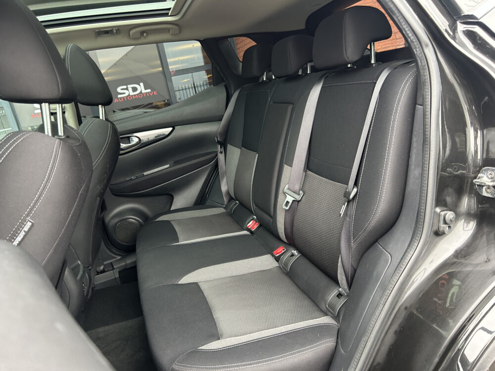 Nissan QASHQAI 1.3 DIG-T Design Edition // NAVI // CAMERA // PANO DAK // KEY LESS // STOELVERWARMING // 31