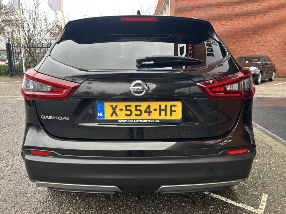 Nissan QASHQAI 1.3 DIG-T Design Edition // NAVI // CAMERA // PANO DAK // KEY LESS // STOELVERWARMING // 5