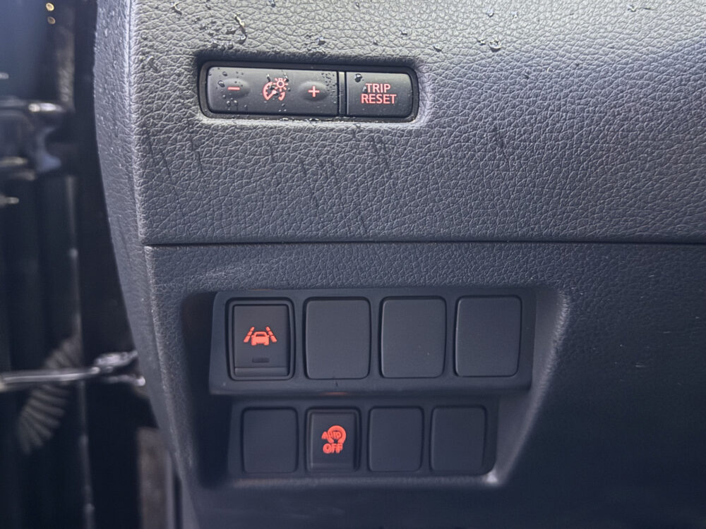 Nissan QASHQAI 1.3 DIG-T Tekna + // LEDER // MEMORY SEATS // BOSE AUDIO // TREKHAAK // PANO DAK // STOELVERWARMING // 23