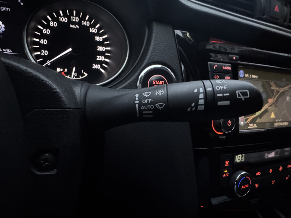 Nissan QASHQAI 1.3 DIG-T Tekna + // LEDER // MEMORY SEATS // BOSE AUDIO // TREKHAAK // PANO DAK // STOELVERWARMING // 24