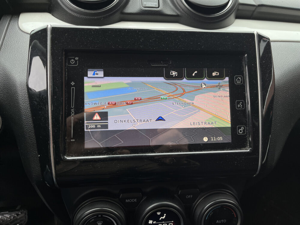 Suzuki Swift 1.2 Stijl // ADAPTIVE CRUISE // KEYLESS // CAMERA // CLIMA // STOELVERWARMING // NAVI+CARPLAY // FULL LED // AFN. TREKHAAK // 27