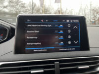 Peugeot 3008 1.2 Turbo AGC Allure // D. RIEM VERVANGEN!! // NAVI // PDC // CRUISE // CLIMA // TREKHAAK // 59