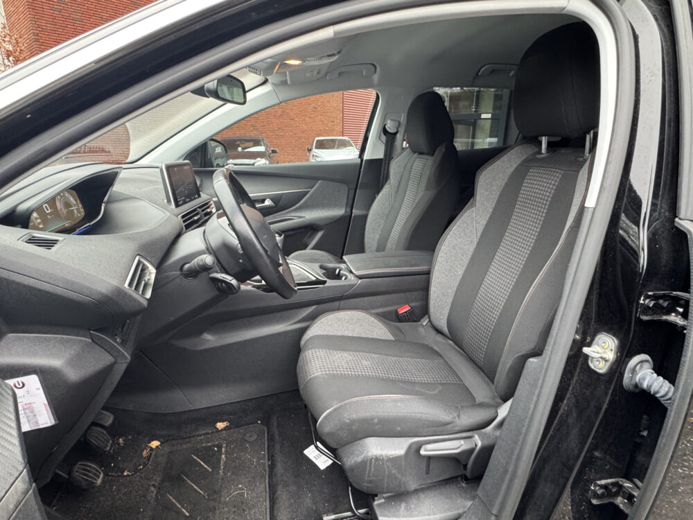 Peugeot 3008 1.2 Turbo AGC Allure // D. RIEM VERVANGEN!! // NAVI // PDC // CRUISE // CLIMA // TREKHAAK // 8