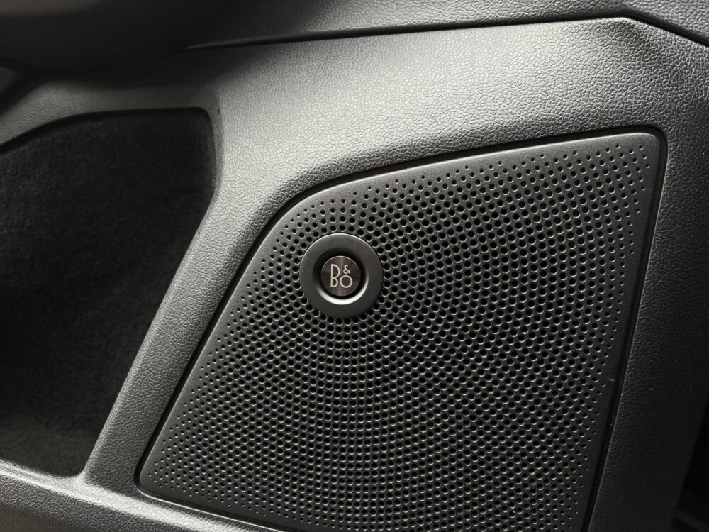 Ford FOCUS Wagon 1.5 EcoBoost Active ST-Line X 183PK!!!!// ADAPT. CRUISE // DODEHOEK // KEYLESS // CAMERA+SENSOREN // STUUR+STOELVERWARMING // B& 18