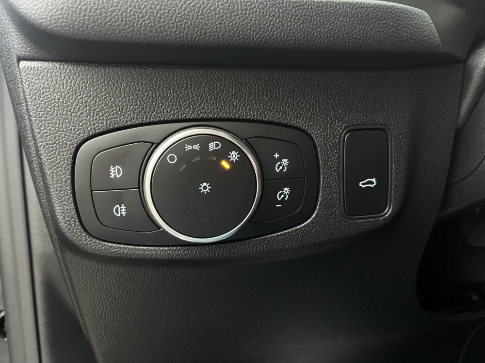 Ford FOCUS Wagon 1.5 EcoBoost Active ST-Line X 183PK!!!!// ADAPT. CRUISE // DODEHOEK // KEYLESS // CAMERA+SENSOREN // STUUR+STOELVERWARMING // B& 19