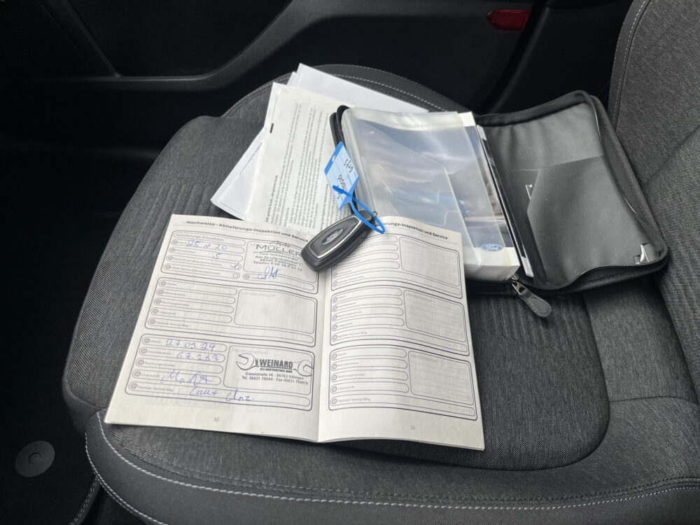 Ford FOCUS Wagon 1.5 EcoBoost Active ST-Line X 183PK!!!!// ADAPT. CRUISE // DODEHOEK // KEYLESS // CAMERA+SENSOREN // STUUR+STOELVERWARMING // B& 31