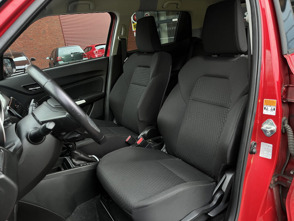 Suzuki Swift 1.2 Stijl // ADAPT. CRUISE // CLIMA // STOELVERWARMING // LED // KEYLESS // CAMERA // NAVI+CARPLAY // 14