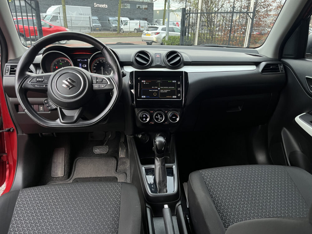 Suzuki Swift 1.2 Stijl // ADAPT. CRUISE // CLIMA // STOELVERWARMING // LED // KEYLESS // CAMERA // NAVI+CARPLAY // 16