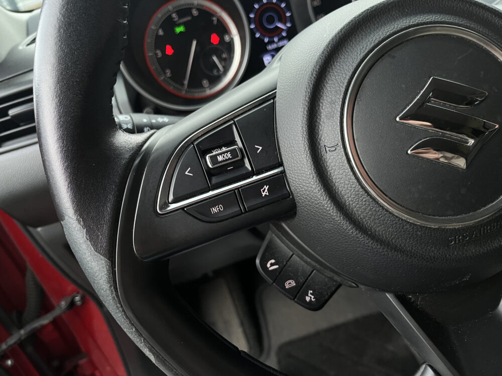 Suzuki Swift 1.2 Stijl // ADAPT. CRUISE // CLIMA // STOELVERWARMING // LED // KEYLESS // CAMERA // NAVI+CARPLAY // 20