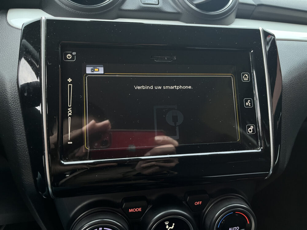 Suzuki Swift 1.2 Stijl // ADAPT. CRUISE // CLIMA // STOELVERWARMING // LED // KEYLESS // CAMERA // NAVI+CARPLAY // 29