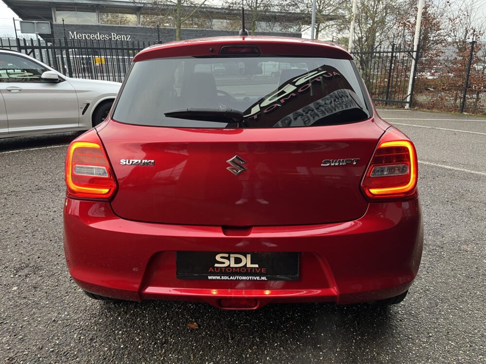 Suzuki Swift 1.2 Stijl // ADAPT. CRUISE // CLIMA // STOELVERWARMING // LED // KEYLESS // CAMERA // NAVI+CARPLAY // 4