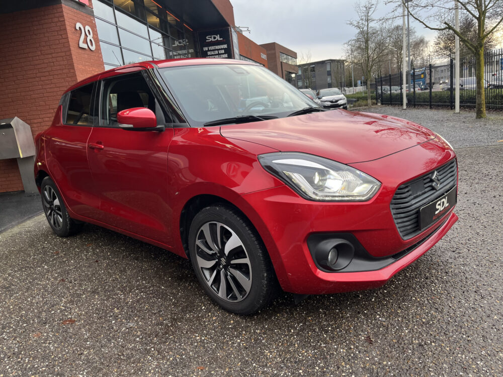 Suzuki Swift 1.2 Stijl // ADAPT. CRUISE // CLIMA // STOELVERWARMING // LED // KEYLESS // CAMERA // NAVI+CARPLAY // 7