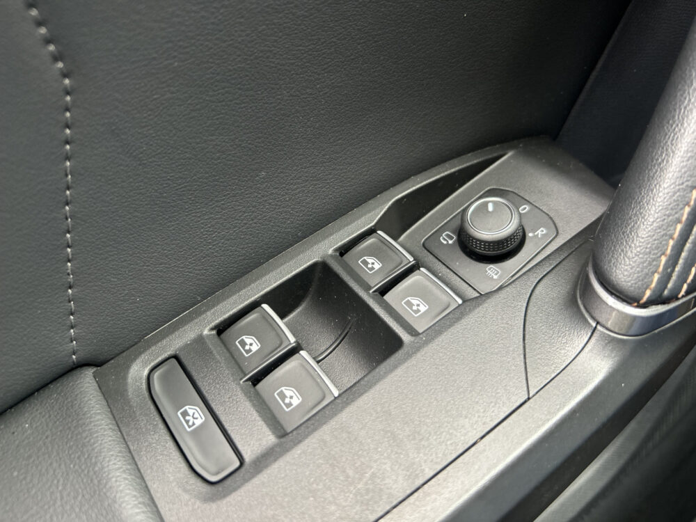 CUPRA Formentor 1.4 e-Hybrid VZ Performance 245PK!! // DODEHOEK // ADAPT. CRUISE // CAMERA+SENSOREN // NAVI+CARPLAY // VIRTUAL COCKPIT // KEYLES 22