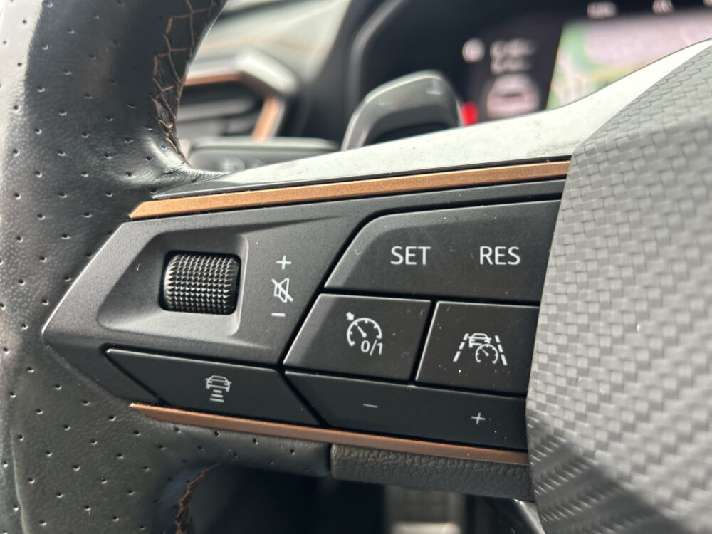 CUPRA Formentor 1.4 e-Hybrid VZ Performance 245PK!! // DODEHOEK // ADAPT. CRUISE // CAMERA+SENSOREN // NAVI+CARPLAY // VIRTUAL COCKPIT // KEYLES 9