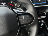 Peugeot 2008 1.2 PureTech Allure // LED // CRUISE // HALF LEDER // CAMERA+SENSOREN // NAVI+CARPLAY// STOELVERWARMING // 55