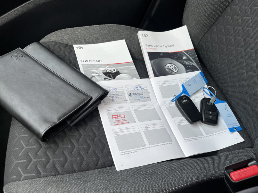 Toyota Yaris Cross 1.5 Hybrid Dynamic // FULL LED // KEYLESS // ADAPT. CRUISE // CAMERA // NAVI+CARPLAY // 33