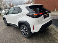 Toyota Yaris Cross 1.5 Hybrid Dynamic // FULL LED // KEYLESS // ADAPT. CRUISE // CAMERA // NAVI+CARPLAY // 37